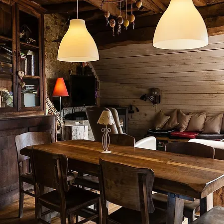 Le Moulin De Planiol Bed & Breakfast *