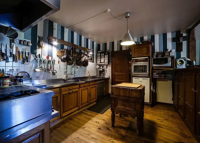 Frühstückspension Le Moulin De Planiol 3*