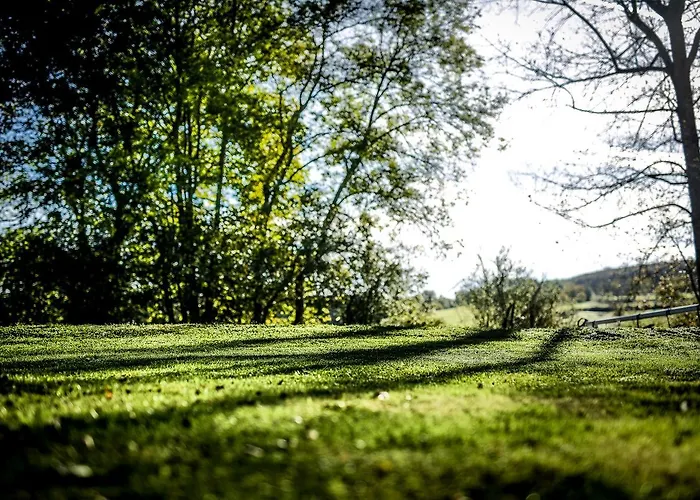 Le Moulin De Planiol Couette-café 3*