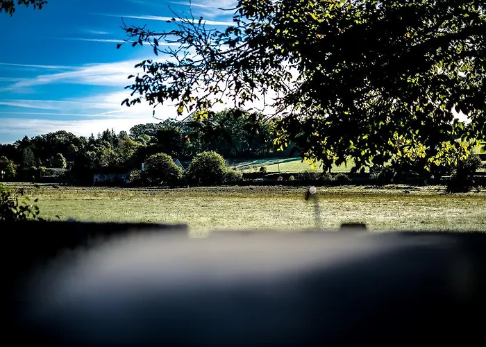 Le Moulin De Planiol Couette-café 3*