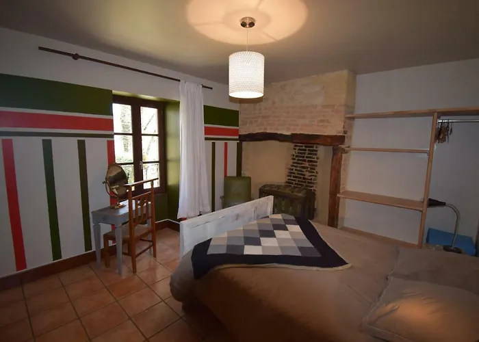 Le Moulin De Planiol Frühstückspension